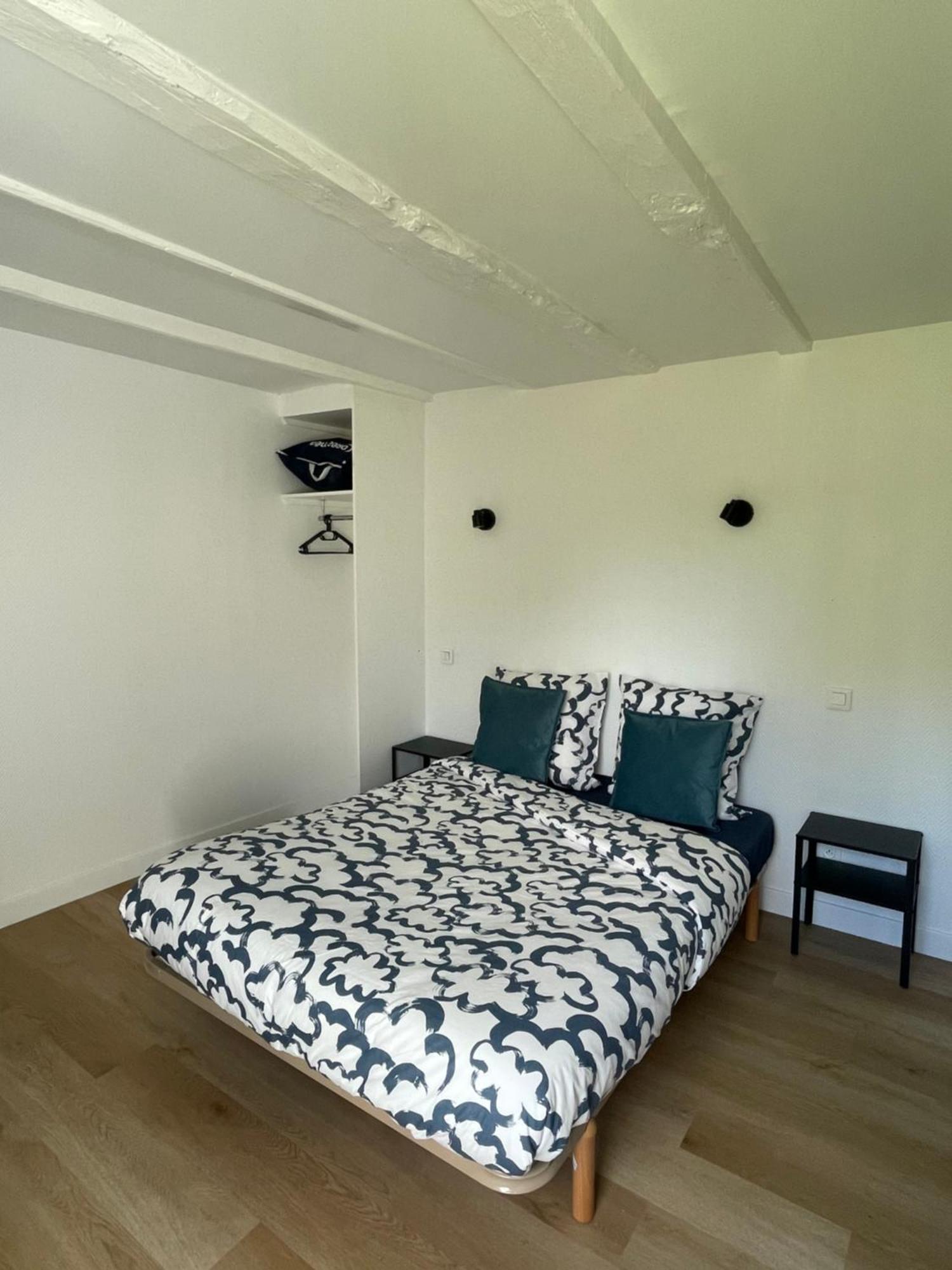 Au Pied Leve Hotel Calorguen Luaran gambar